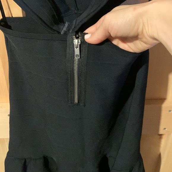 GUESS Bandage dress with side cutouts size S - Picture 4 of 9